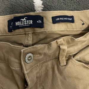 Hollister khaki shorts